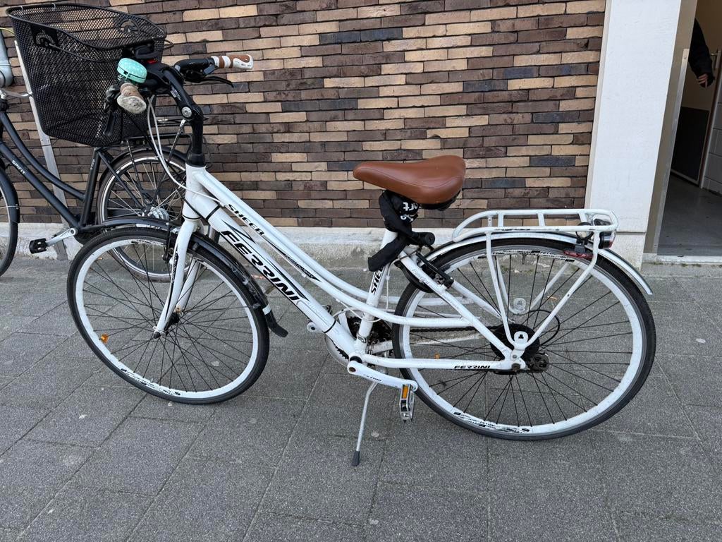 Witte Ferrini Sheer damesfiets, Ophalen of Verzenden, Zo goed als nieuw, Minder dan 10 versnellingen, Overige merken