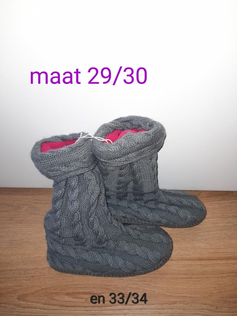 NIEUW hoge grijze sloffen pantoffels maat 29 30 33 34 meisje, Ophalen of Verzenden, Nieuw, Meisje, Overige typen