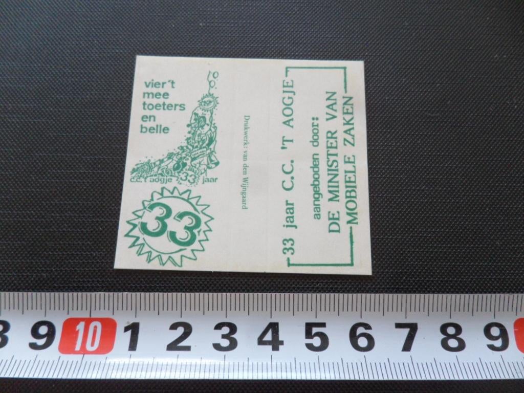 sticker carnaval vier 't mee toeters en belle cc 't aogje 33, Ophalen, Zo goed als nieuw