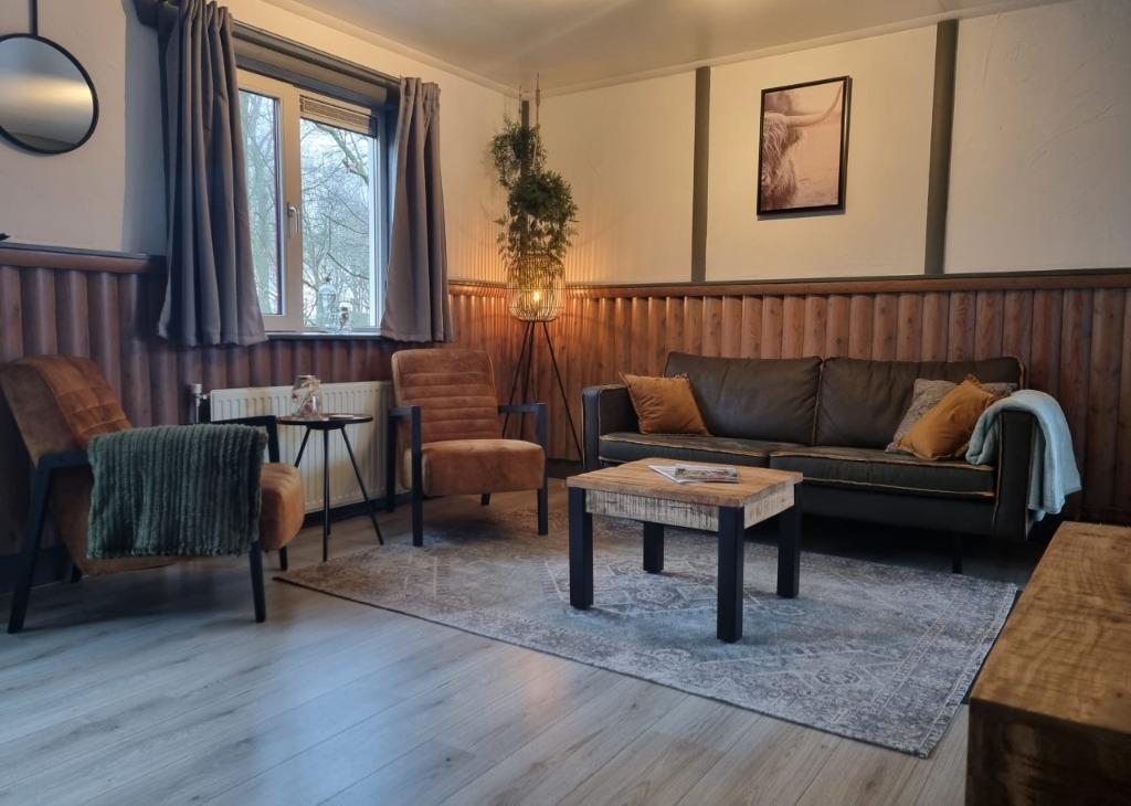 6 persoons Chalet te huur in Erm/Drenthe met Jacuzzi, Wasmachine, Chalet, Bungalow of Caravan, Eigenaar, 6 personen