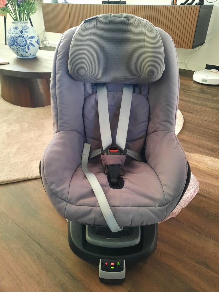 Autostoel pearl met base isofix, Gebruikt, 9 t/m 18 kg, Ophalen of Verzenden, Isofix