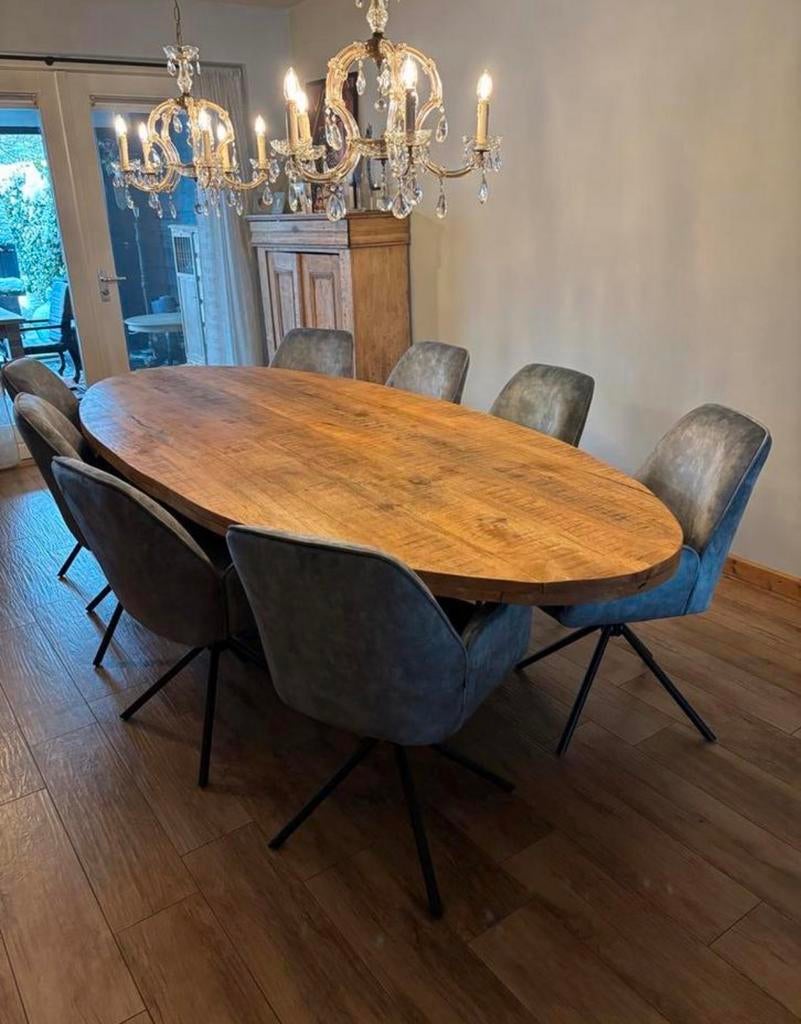 Ex showroom eettafels: ovaal, rond, rechthoekig, boomstam, 100 tot 150 cm, 200 cm of meer, Zo goed als nieuw, Vijf personen of meer