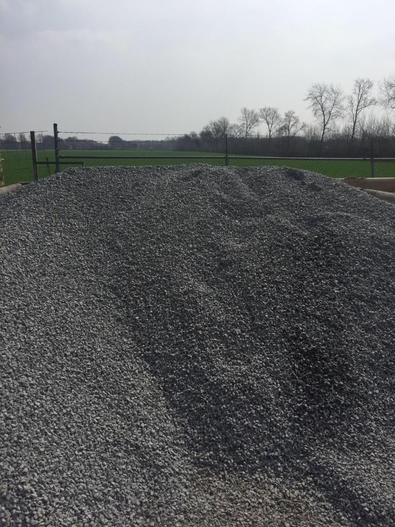 Siergrind div. kleuren - woudzand - zwarte grond € 40,00, Overige materialen, Nieuw, Ophalen of Verzenden, Grind