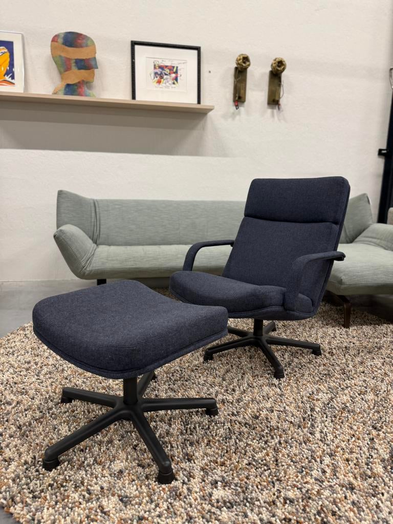Nieuw Artifort F141 Fauteuil met Poef Blauw stof Design, Nieuw, 75 tot 100 cm, Stof, Artifort