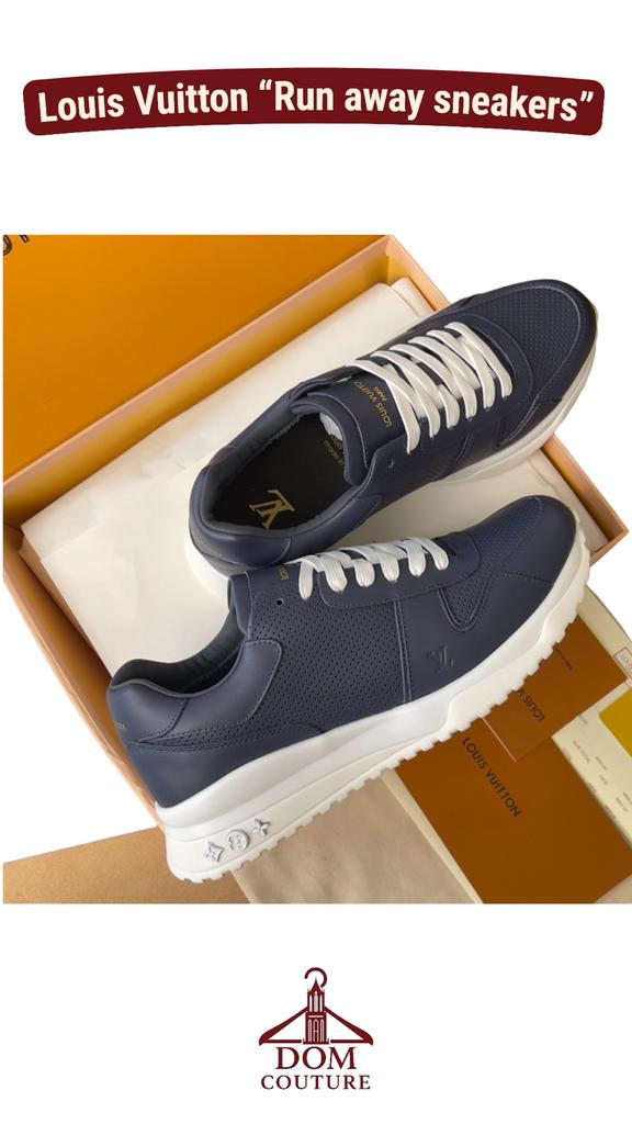Louis Vuitton “Run away sneakers” navy maat 41 42 43, Kleding | Heren, Ophalen of Verzenden, Blauw