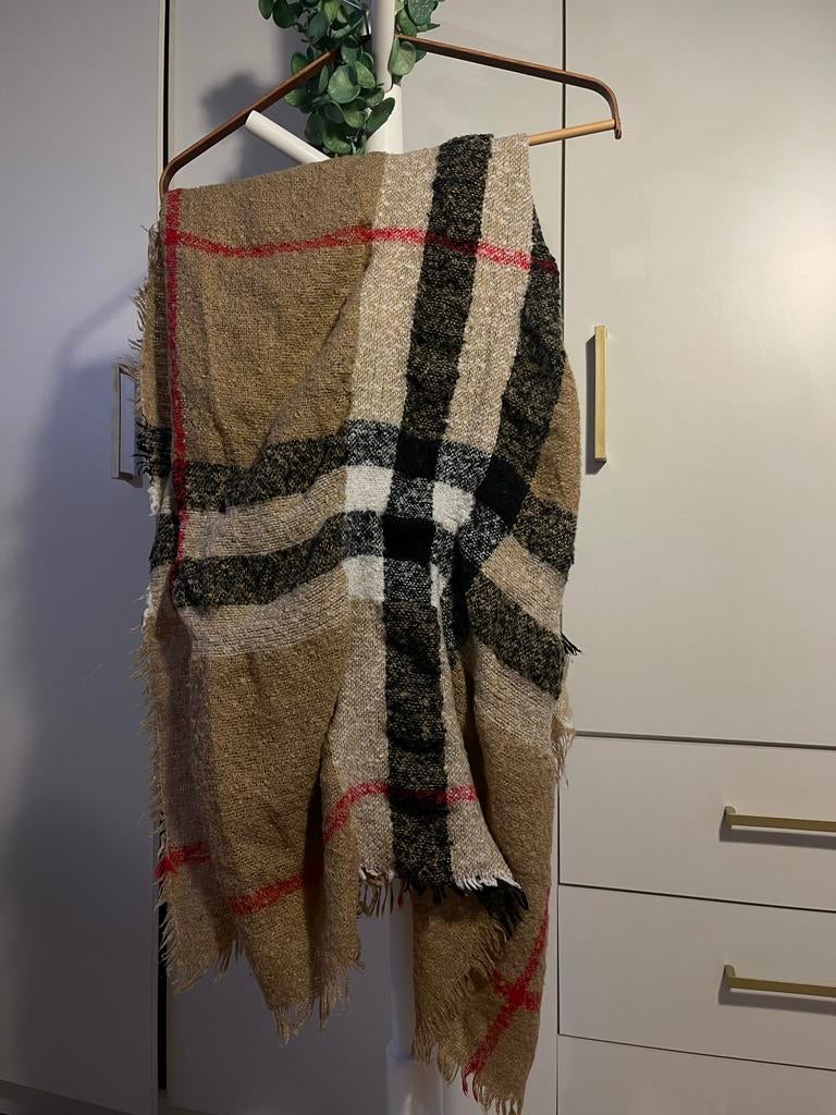 Mooie sjaal, Ophalen of Verzenden, Zo goed als nieuw, One size fits all, Hoed