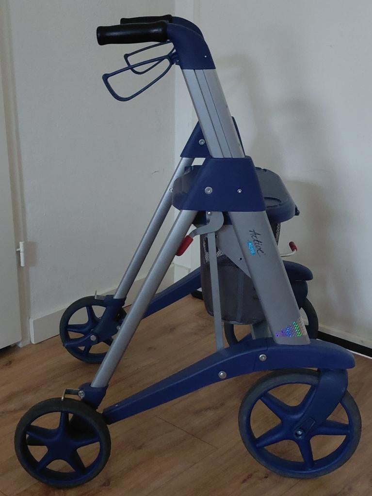 Rollator Anwb Active Acces + Boodschappen mandje z.g.a.n., Diversen, Ophalen, Opvouwbaar, Zo goed als nieuw