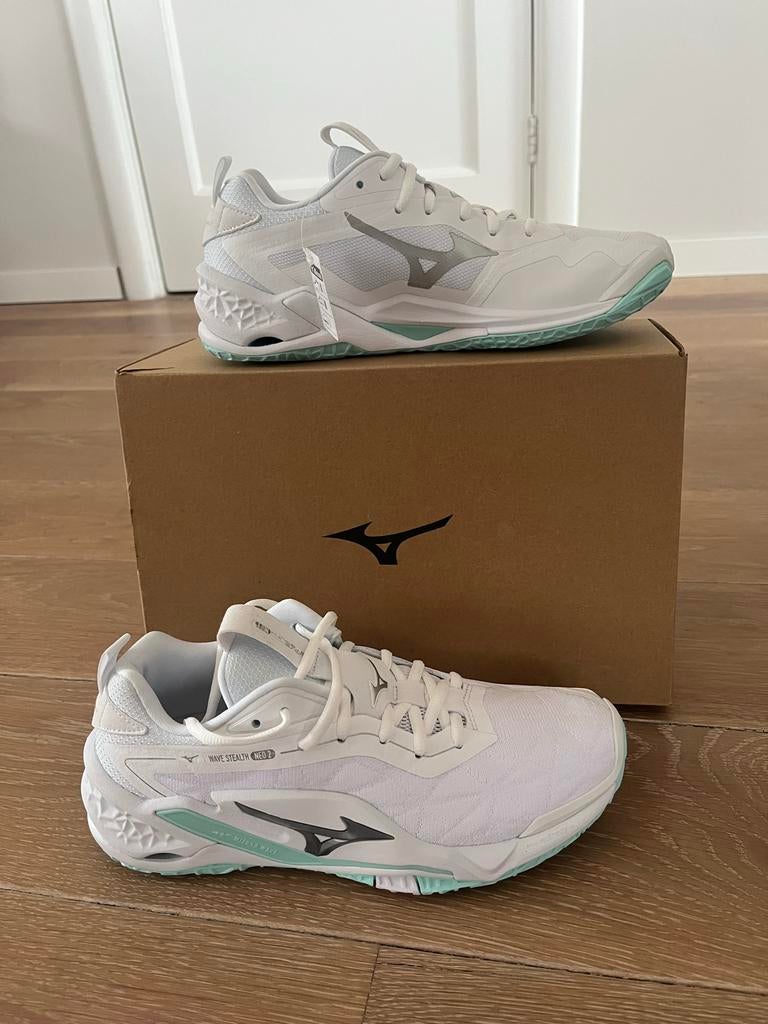 Mizuno Wave Stealth Neo 2 - Maat 40, Nieuw, Ophalen of Verzenden, Wit, Sportschoenen
