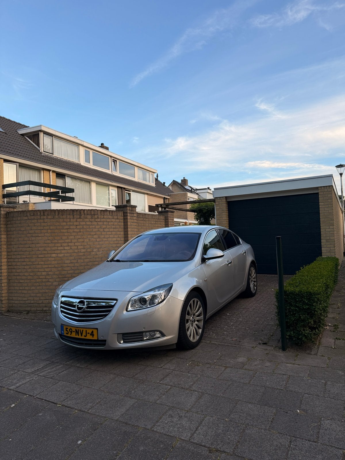 Opel Insignia 2.0 Turbo 162KW 4-DRS AUT 2010 Grijs, Auto's, Opel, 1998 cc, 4 cilinders, Particulier, 1700 kg