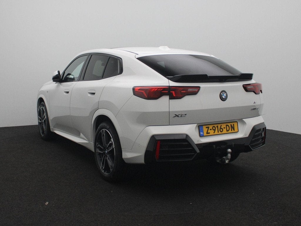 BMW X2 sDrive20i Launch Edition | M Sportpakket | Panoramada, Auto's, BMW, 12 maanden, X2, Euro 6, Wit