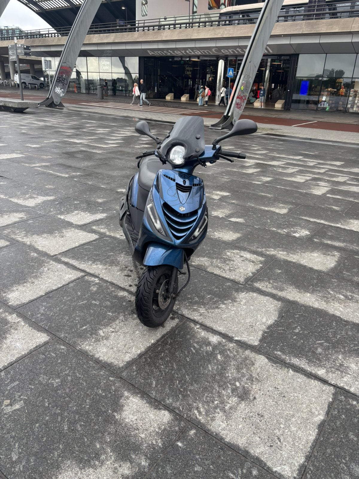 Piaggio zip 80cc akrapovic uitlaat krijg je erbij nieuw, Ophalen, Zo goed als nieuw, Benzine, Zip