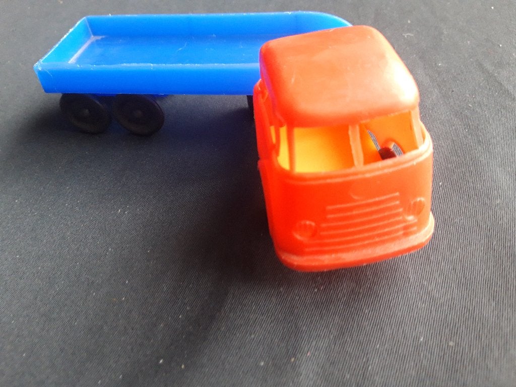 jaren 50/60 plastic DAF trekker met oplegger rood-blauw, Ophalen of Verzenden