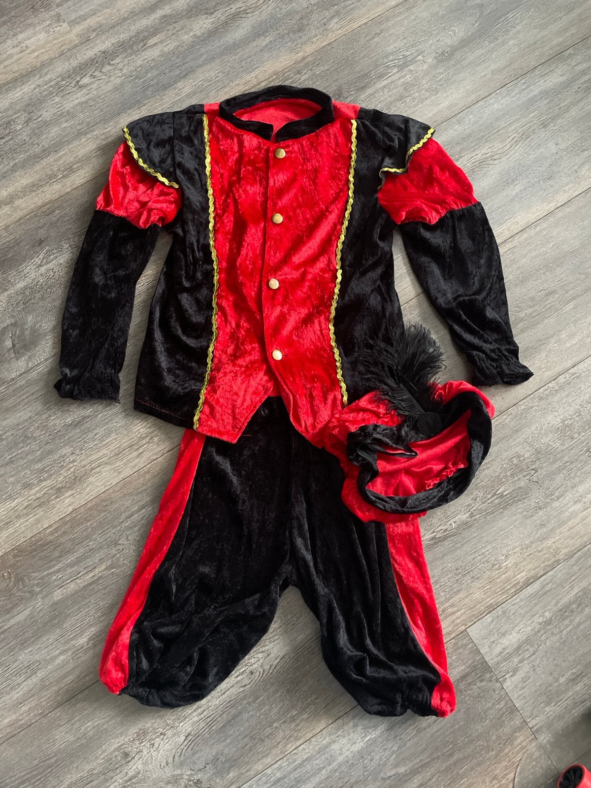 Pietenpak rood/zwart 7-9 jaar, Ophalen of Verzenden, Gebruikt, Jongen of Meisje