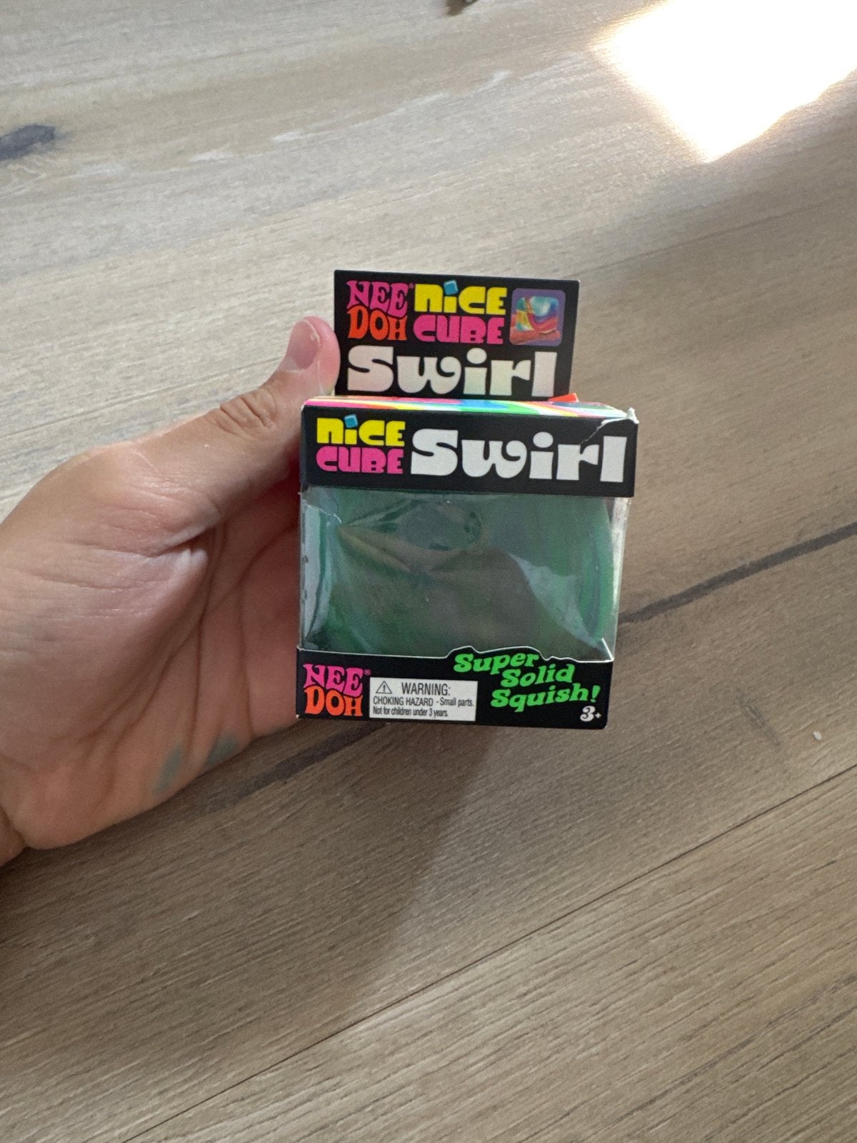 NeeDoh Nice Cube Swirl - Super Solid Squish!, Kinderen en Baby's, Speelgoed | Overig, Ophalen of Verzenden, Nieuw, Jongen of Meisje