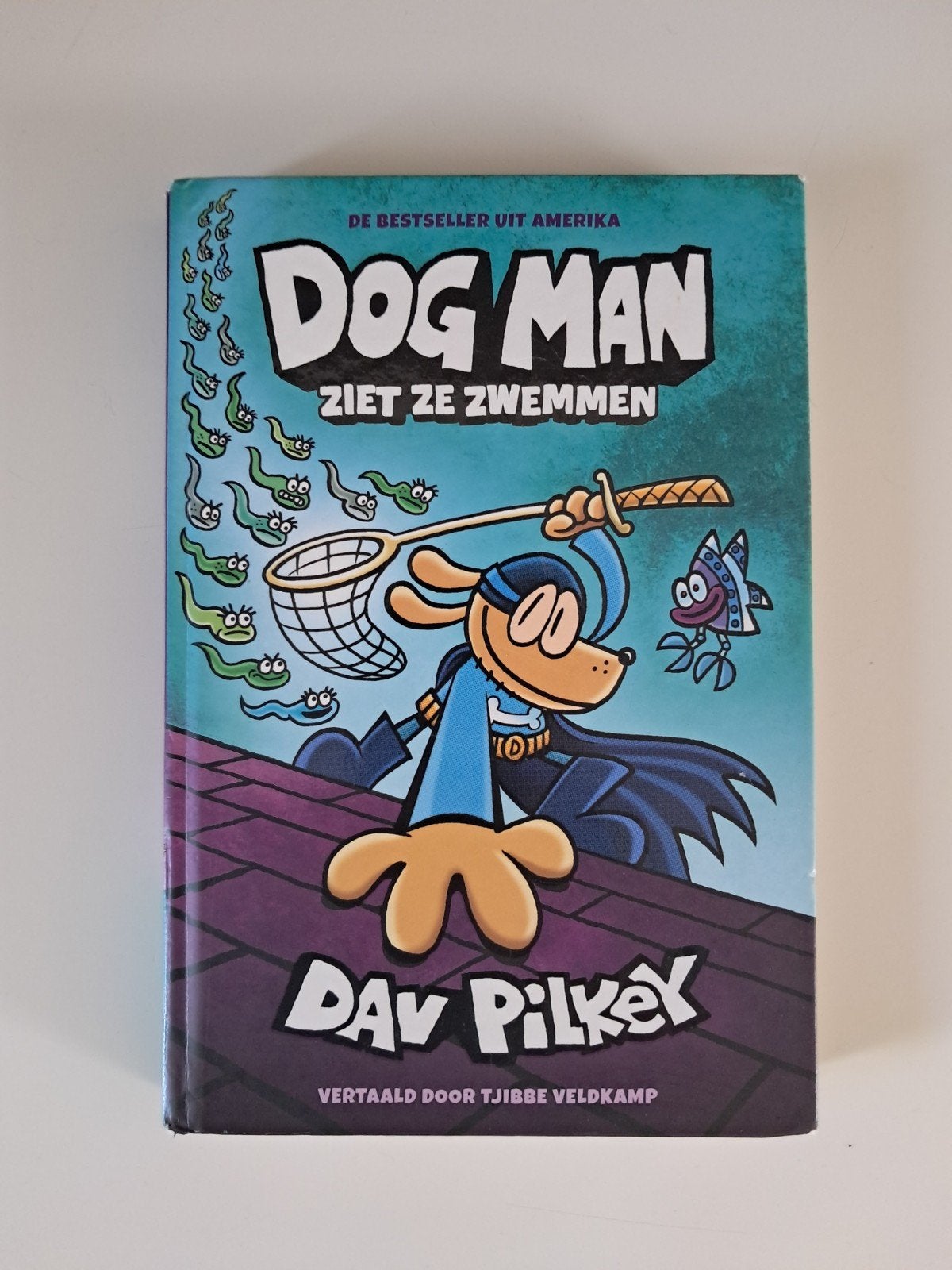 Dog Man: Ziet Ze Zwemmen - Dav Pilkey, Ophalen of Verzenden, Gelezen, Dav Pilkey, Fictie algemeen