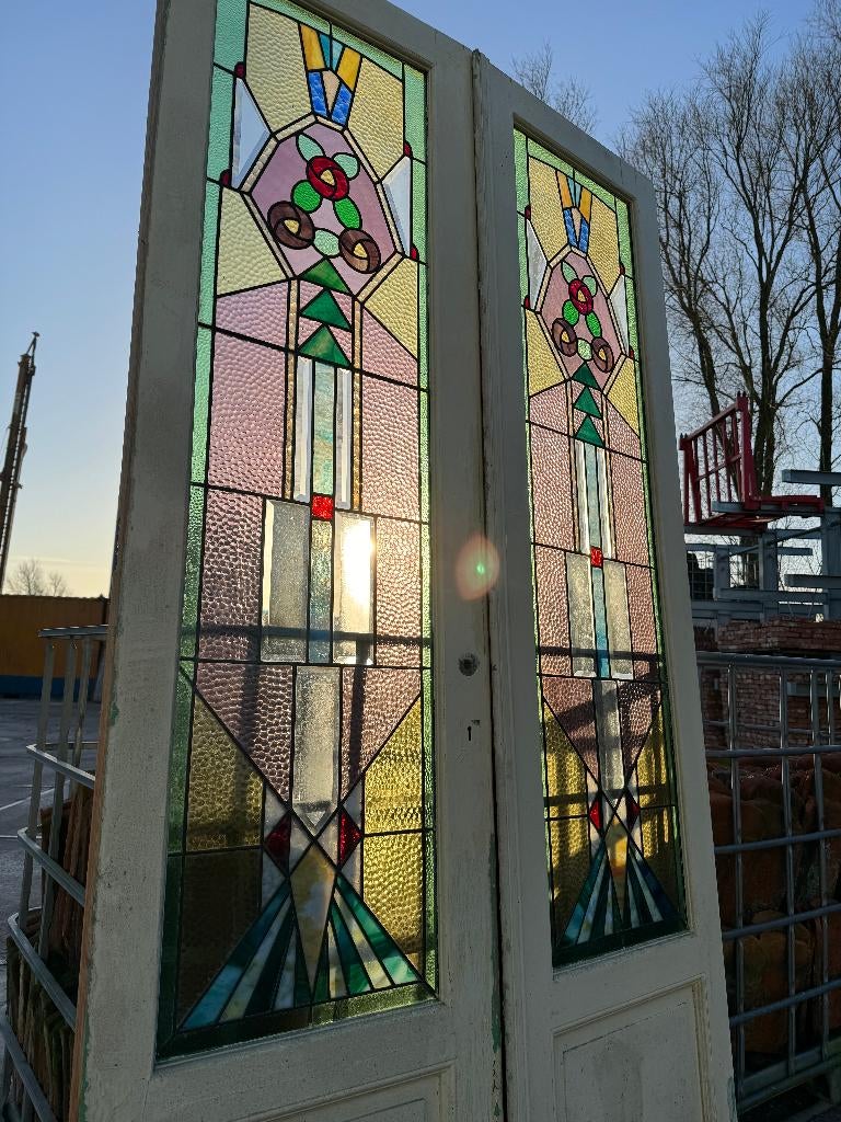 Set Art Deco openslaande glas in lood deuren 238x128cm., Ophalen