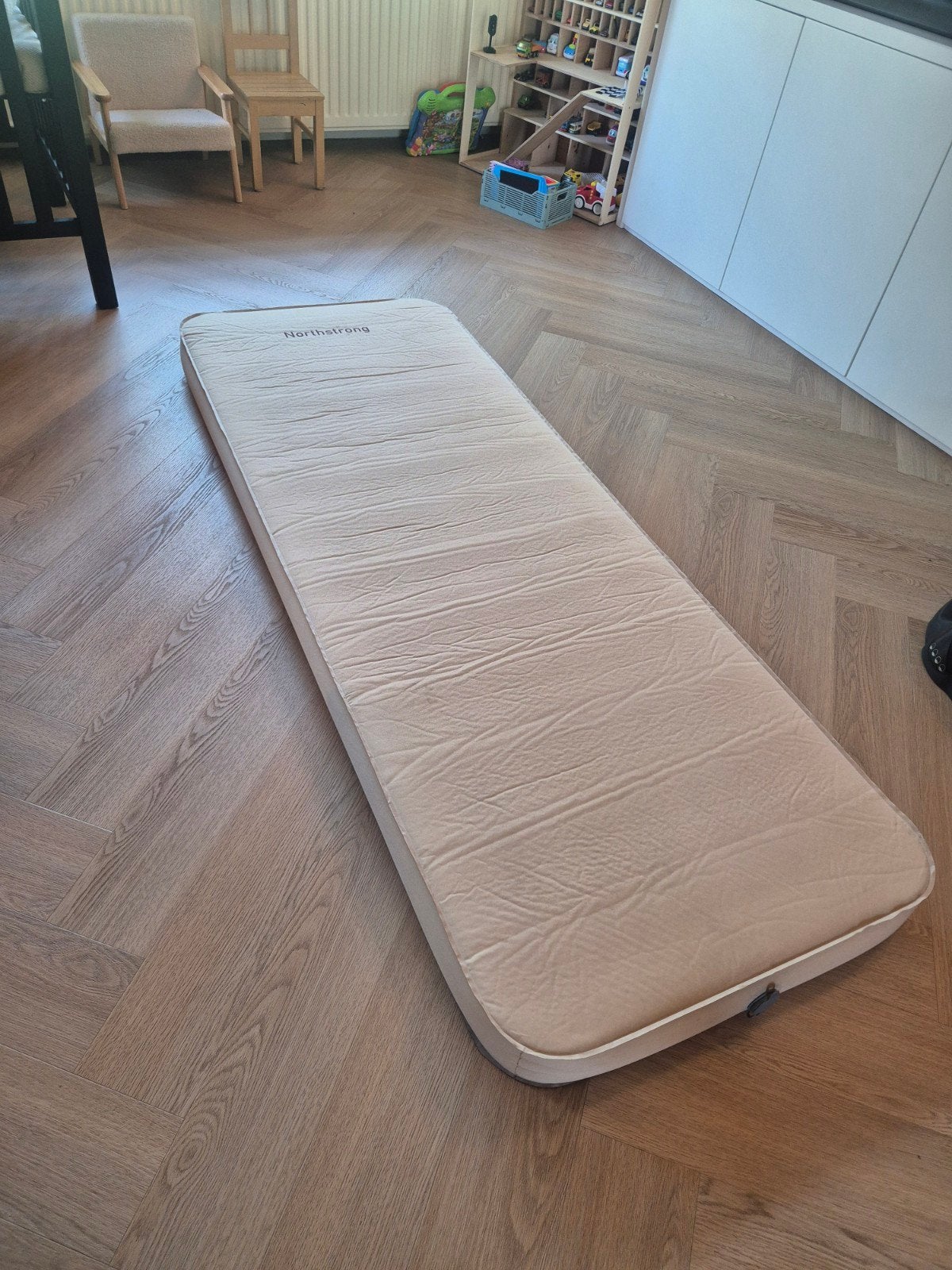 Northstrong luxe luchtmatras R-waarde 9.5, Ophalen of Verzenden, Zo goed als nieuw, 1-persoons