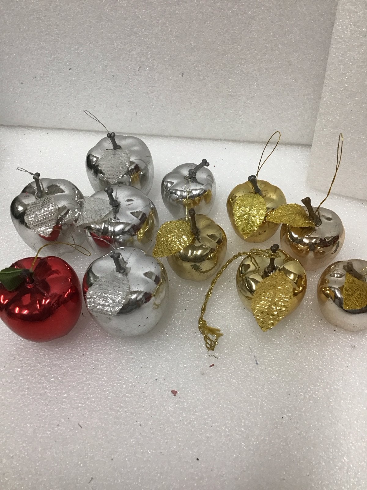 11 Decoratie Appels - Goud, Zilver & Rood, Meerkleurig, Overige materialen, Overige stijlen, Ophalen of Verzenden