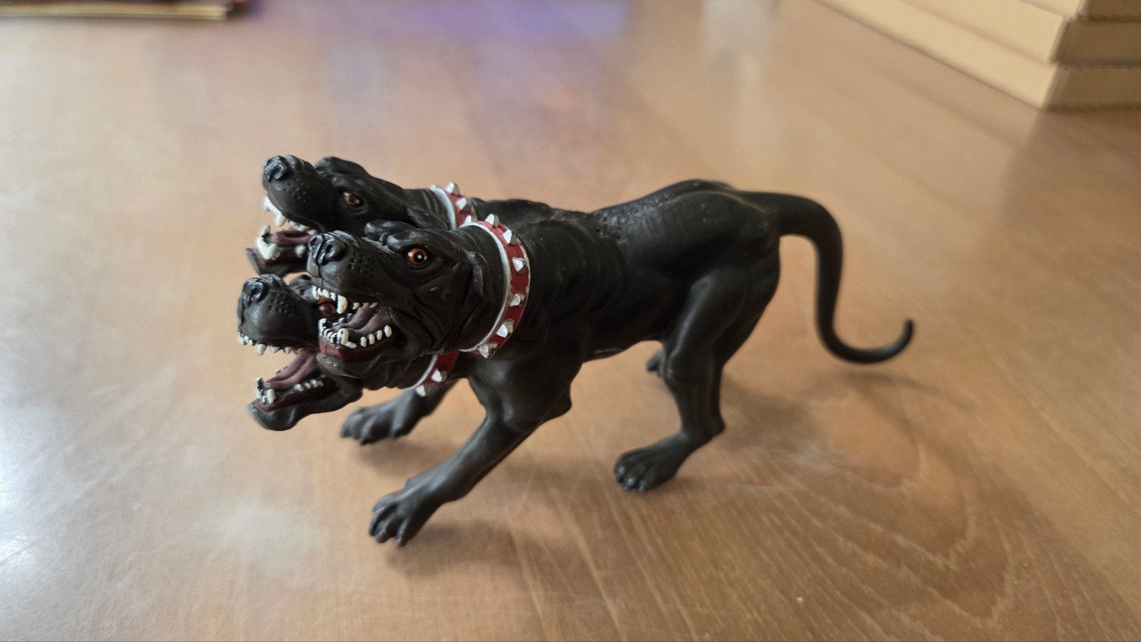 Cerberus driekoppige hellehond, Ophalen of Verzenden, Zo goed als nieuw