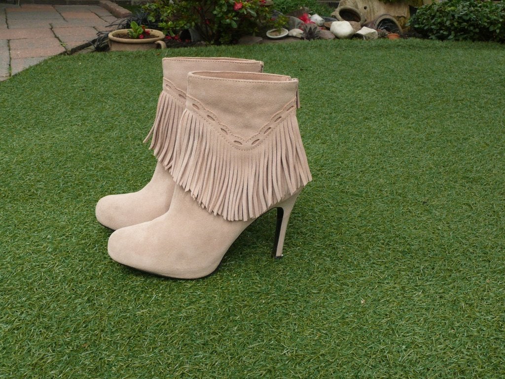Heel veel schoenen maat 38 en 39 voor 7,50 Opruiming !!, Ophalen of Verzenden, Zo goed als nieuw, Overige kleuren, Sneakers of Gympen