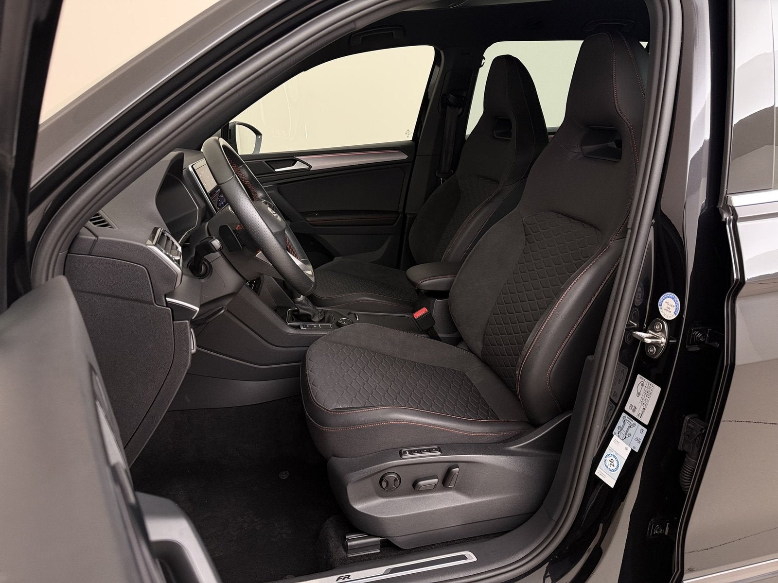 SEAT Tarraco 1.4 TSI e-Hybrid PHEV FR Business I Elek. Trekh, Auto's, Verwarmde buitenspiegels, Stof, Zwart, 4 cilinders