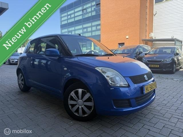 Suzuki Swift 1.3 Exclusive Benzine Nette auto carplay Airco, Gebruikt, 31 €/maand, Swift, Bedrijf
