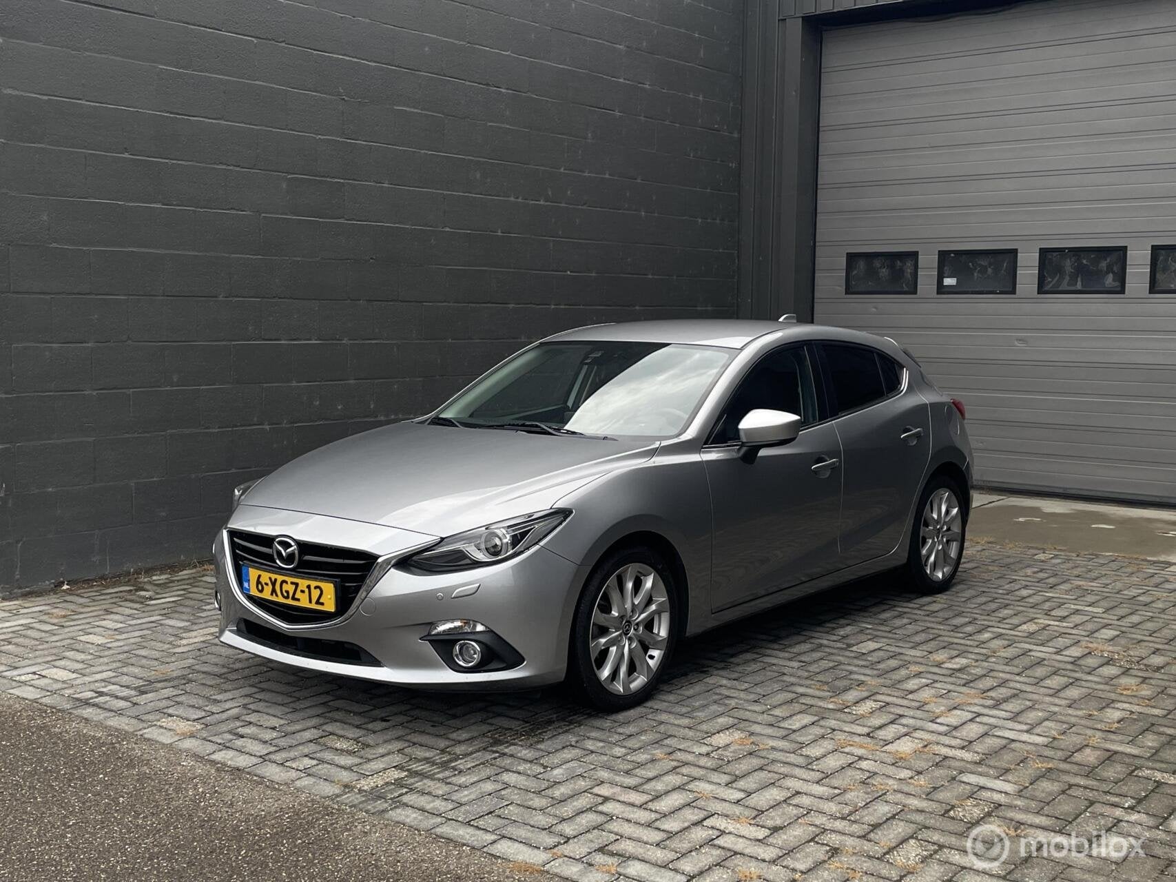 Mazda 3 2.0 GT-M | Leder | Navi | HUD | PDC | Lichtmetalen v, Auto's, Voorwielaandrijving, Gebruikt, 4 cilinders, Bedrijf