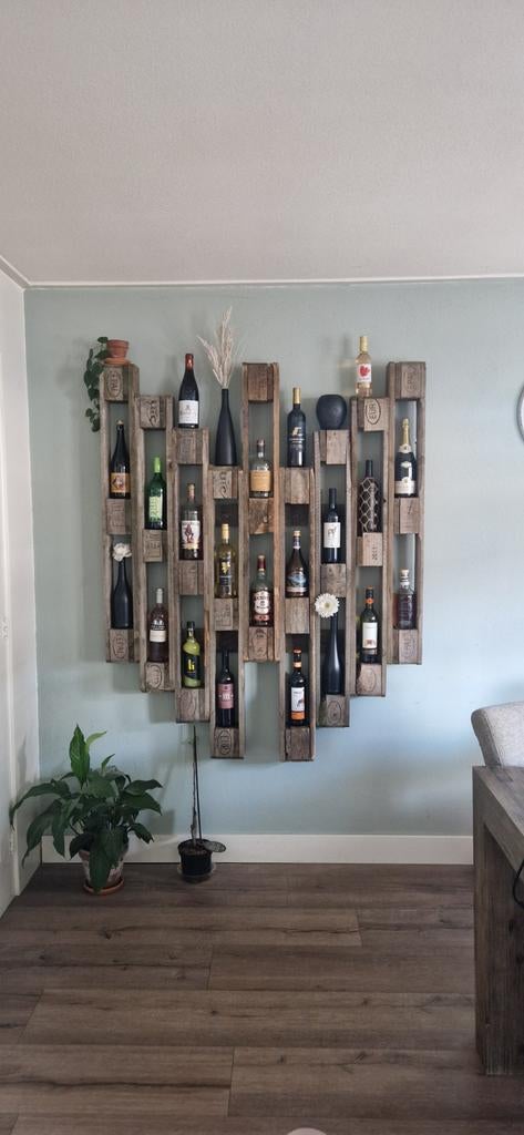 Wijn/drankrek van oude pallets - Landelijk/Industrieel, Huis en Inrichting, Woonaccessoires | Wijnrekken, Ophalen, Gebruikt, 25 flessen of meer