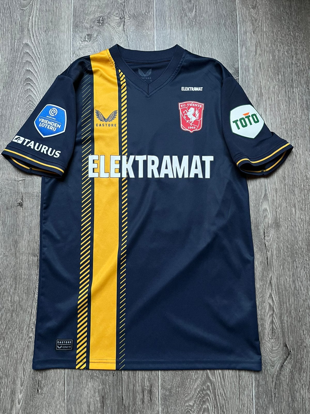 Fc Twente Matchworn shirt van Ugalde uit seizoen 2023/2024., Maat S, Ophalen of Verzenden, Gebruikt, Shirt