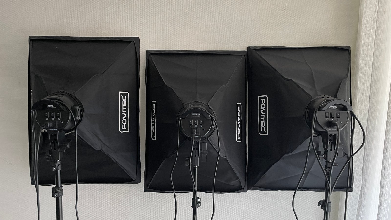 Fovitec StudioPRO 3x Softbox Set + Backdrop Zwart/Wit/Groen, Ophalen, Gebruikt, Dimbaar, Complete fotostudio