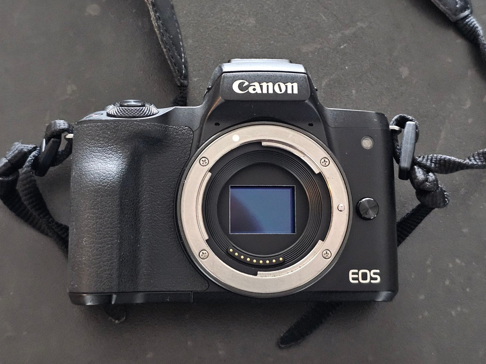 Canon M50 Body + Schoonmaakset + 3 batterijen, Ophalen of Verzenden, Canon, Geen optische zoom