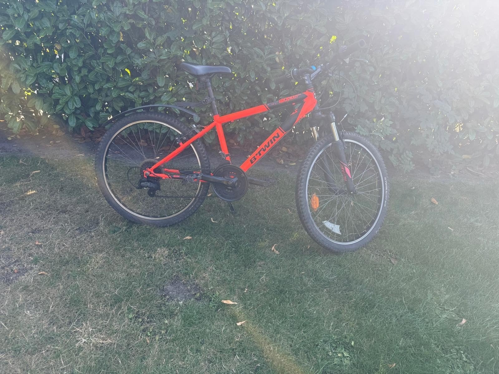 Fijne B'Twin fiets van Decathlon, Minder dan 10 versnellingen, Gebruikt, Vering, Velgrem