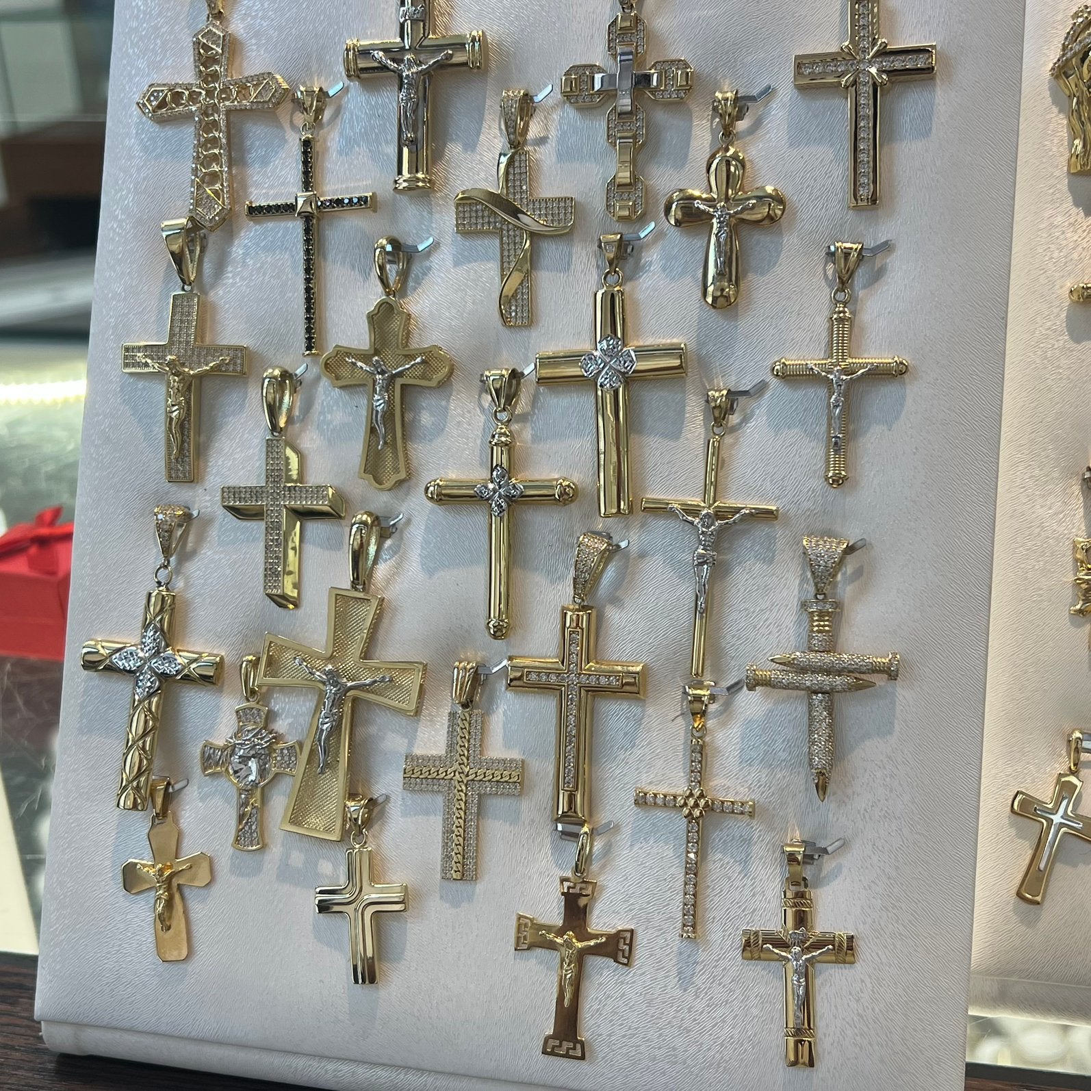 14 karaats gouden hanger kruis model jezus, Ophalen of Verzenden, Nieuw, Goud, Kruis of Symbool