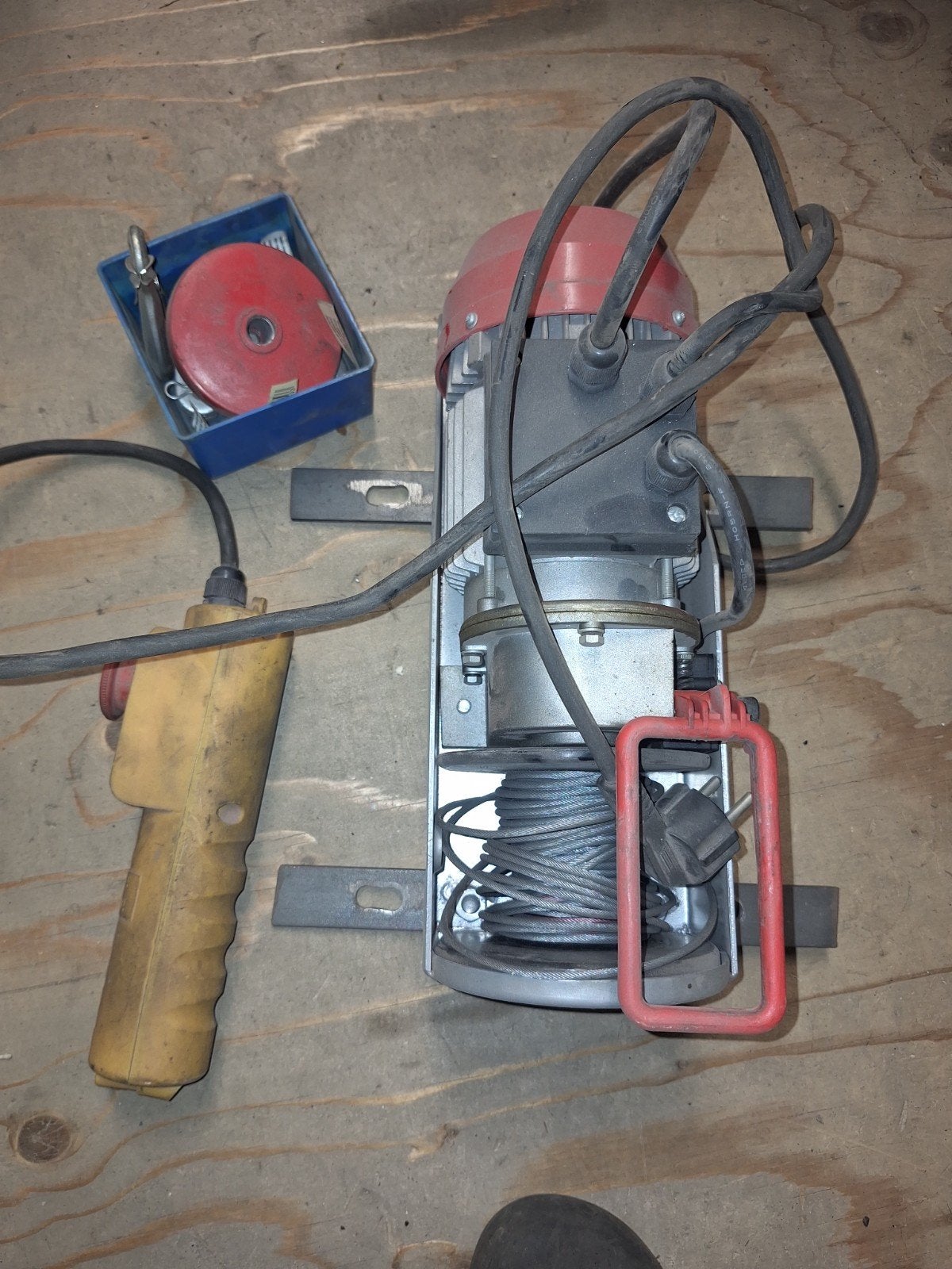 Kinzo 500W Takel, Ophalen, Gebruikt, Elektrisch