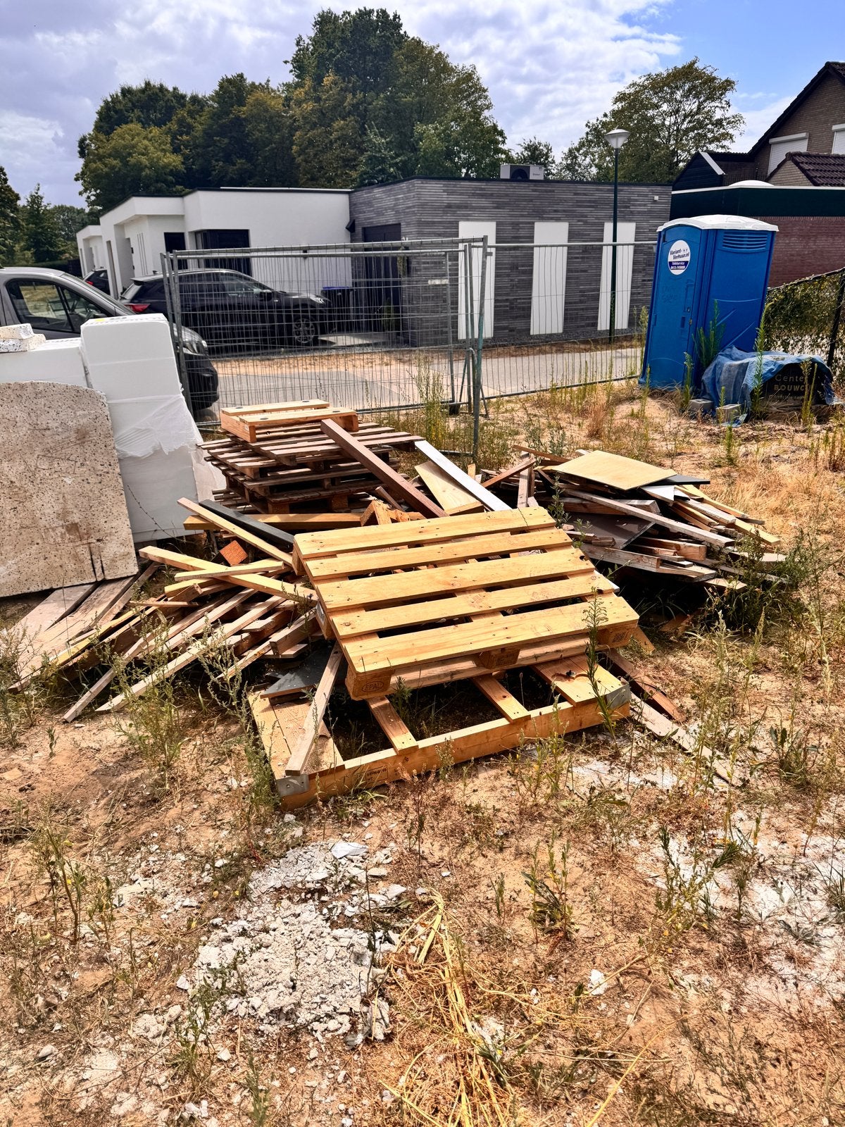 GRATIS > Diverse partij hout: pallets, planken en balken, Ophalen, Gebruikt, Minder dan 25 mm, Balk