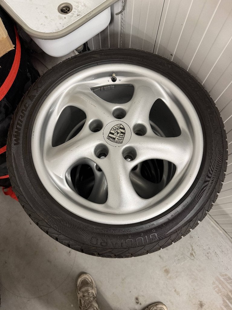 Porsche 996, 17" originele velgen / Vredestein winterbanden, Ophalen, Gebruikt, 255 mm, Banden en Velgen