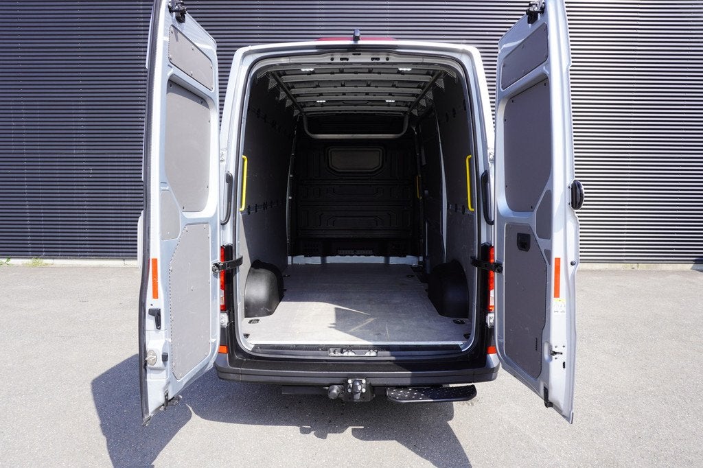 Volkswagen Crafter 180pk Automaat LED Apple carplay Camera N, Auto's, Stof, Gebruikt, 4 cilinders, Volkswagen