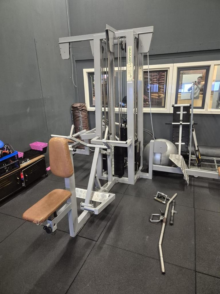 Grunsport 4-stack cable machine (levering mogelijk), Sport en Fitness, Fitnessmaterialen, Ophalen of Verzenden, Zo goed als nieuw