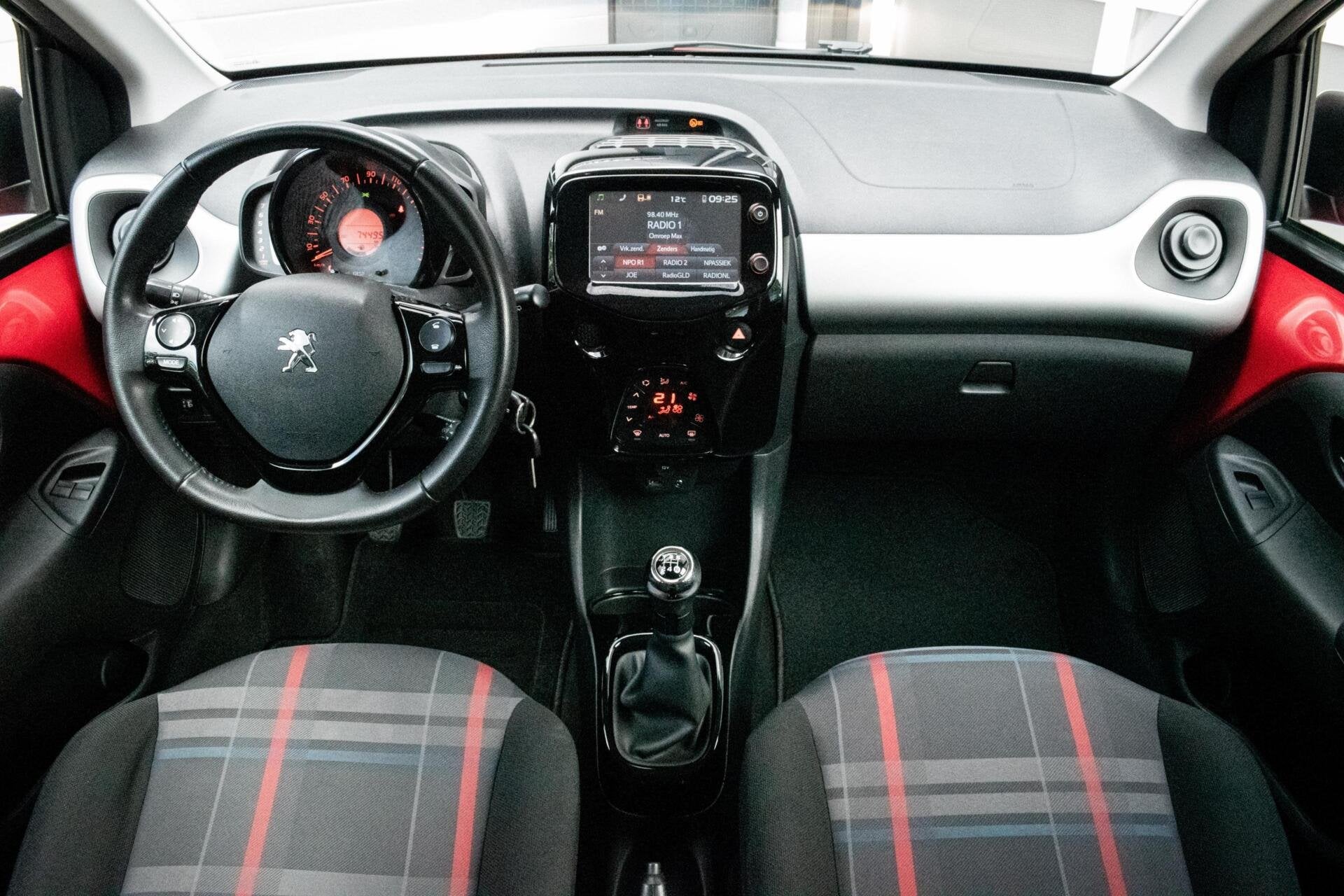 Peugeot 108 1.2 Allure|NW. APK|CLIMATE|MULTIMEDIASCHERM|BLUE, Voorwielaandrijving, Gebruikt, Euro 6, 1199 cc