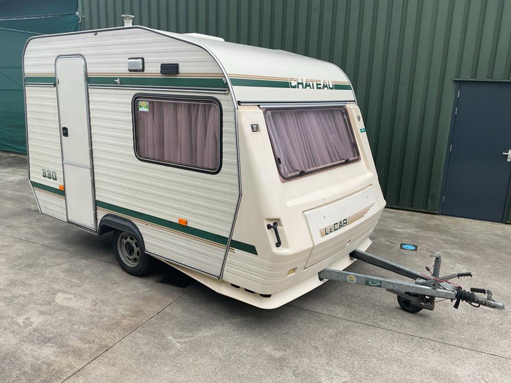Chateau La Car 330 Caravan, Caravans en Kamperen, Caravans, Particulier, tot en met 3, 750 - 1000 kg, Treinzit, Chateau, Omvormbare zithoek