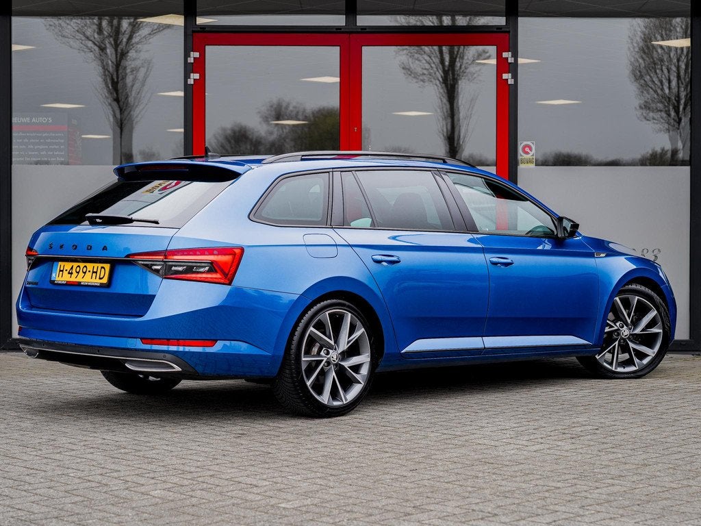 Skoda Superb Combi 1.5 TSI ACT Sportline Business | Kanton A, Auto's, Skoda, 12 maanden, 4 cilinders, Blauw, Alcantara
