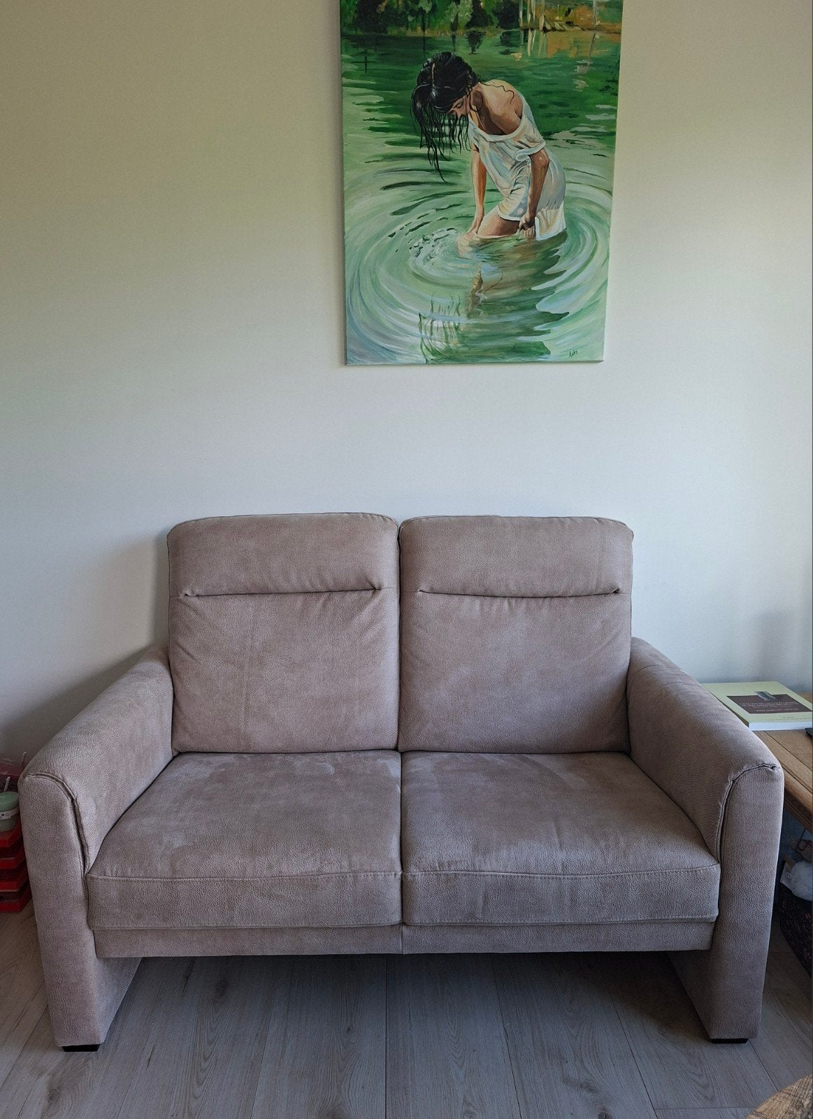 Comfortabele 2-zitsbank in beige stof, Huis en Inrichting, Ophalen, 150 tot 200 cm, Tweepersoons, 75 tot 100 cm