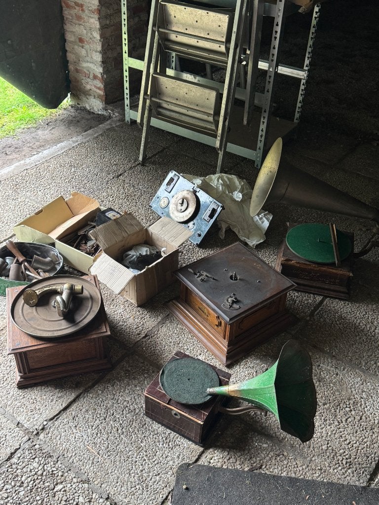 Lot grammofoons + onderdelen, Antiek en Kunst, Antiek | Tv's en Audio, Ophalen