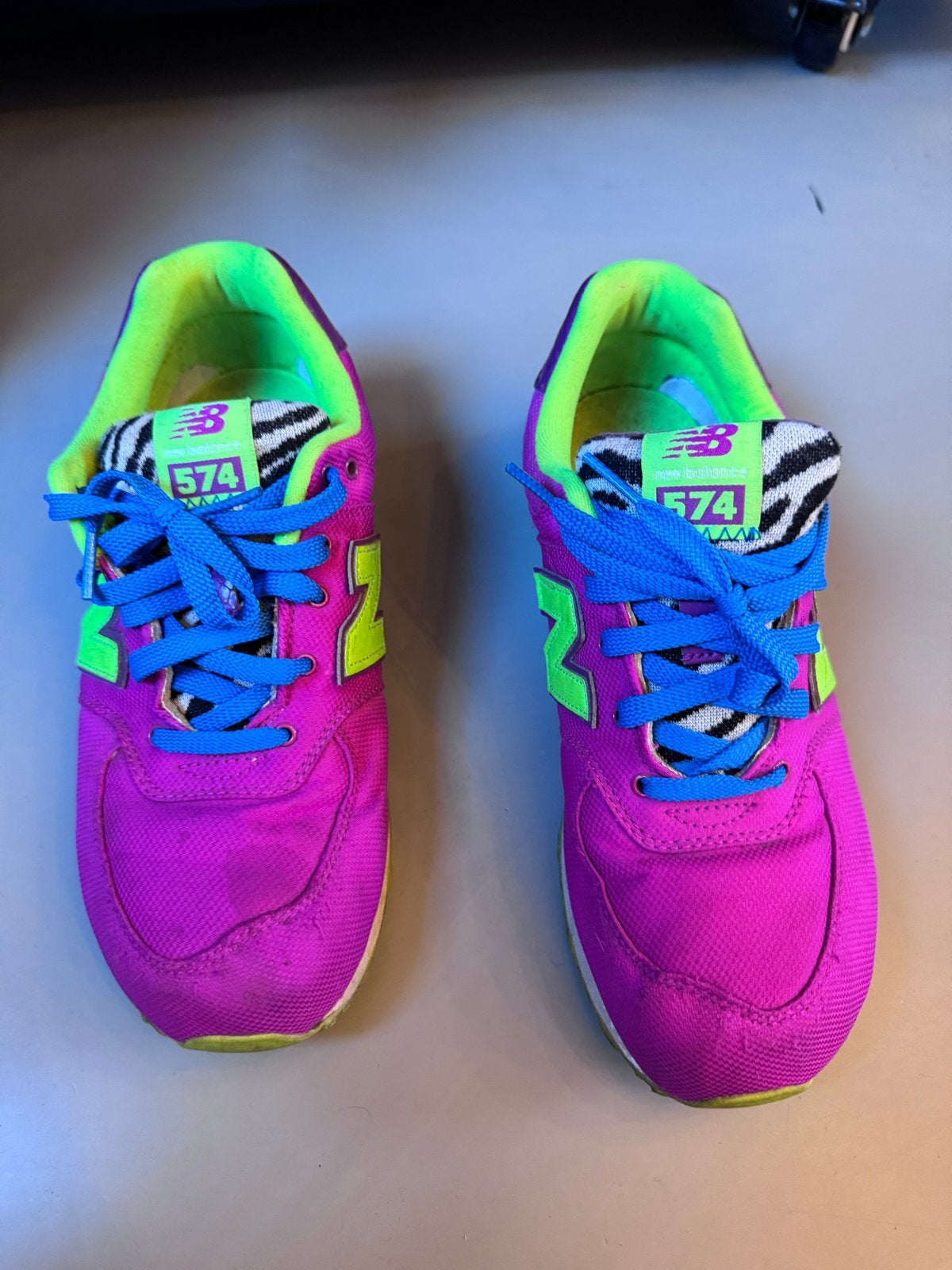 New Balance 574 Sneakers - Roze/Neon, Ophalen of Verzenden, Gedragen, Roze, Sneakers of Gympen