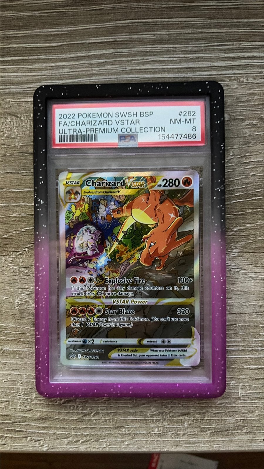 PSA 8 Charizard VSTAR 262/SWSH BSP Ultra-Premium Collectie, Hobby en Vrije tijd, Verzamelkaartspellen | Pokémon, Ophalen of Verzenden