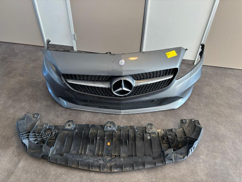 Mercedes A-Klasse Voorbumper Grijs, Ophalen, Gebruikt, Voor, Mercedes-Benz