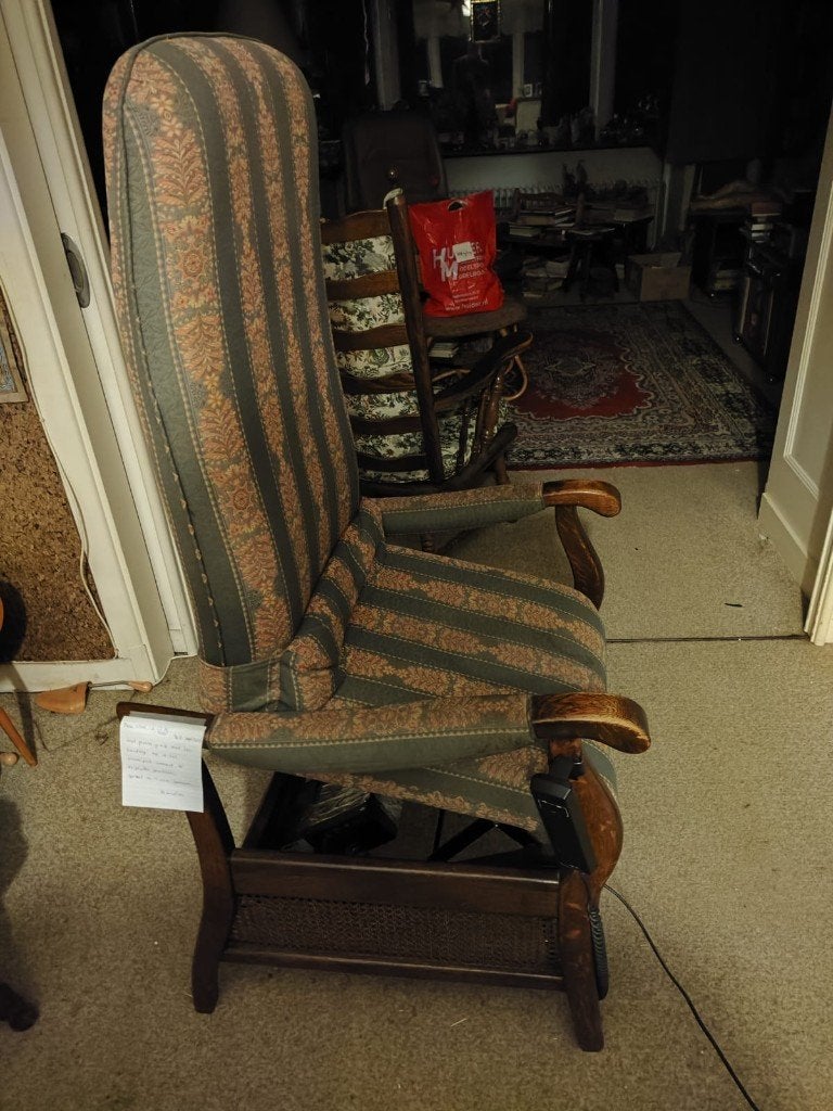 Senioren staop stoel, compact model, bloem stof bekleed, Antiek en Kunst, Ophalen