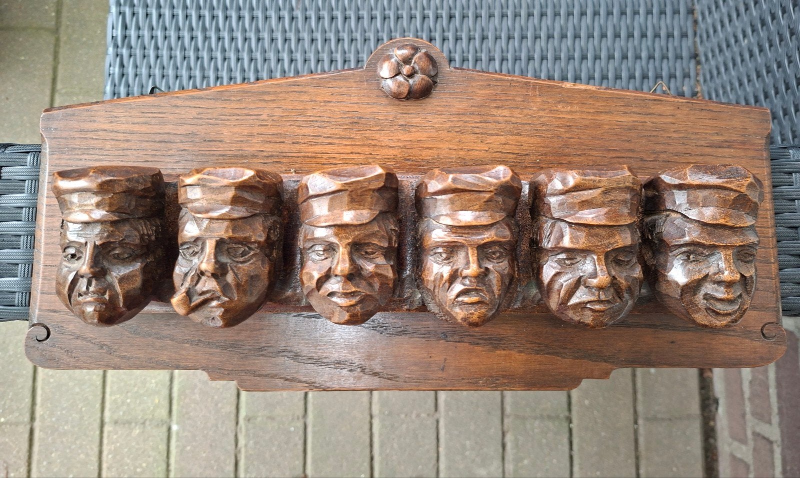 Prachtig antiek houtgesneden pijpenrek uit 1935, Verzamelen, Ophalen of Verzenden