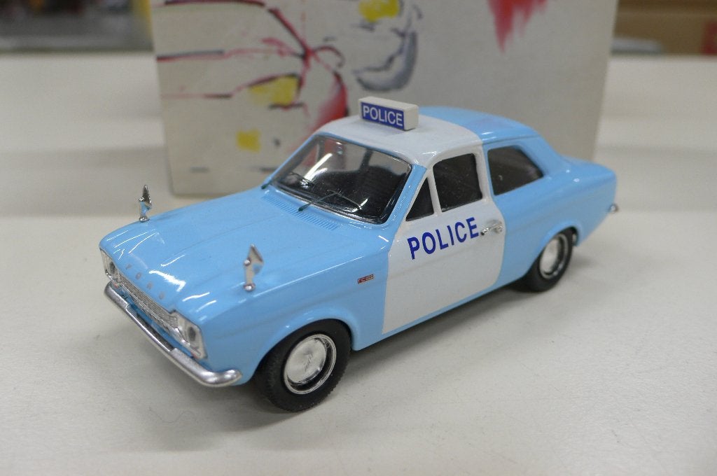 ford escort panda police car -trofeu-#523-1/43, Hobby en Vrije tijd, Modelauto's | 1:43, Verzenden, Nieuw, Auto, Overige merken