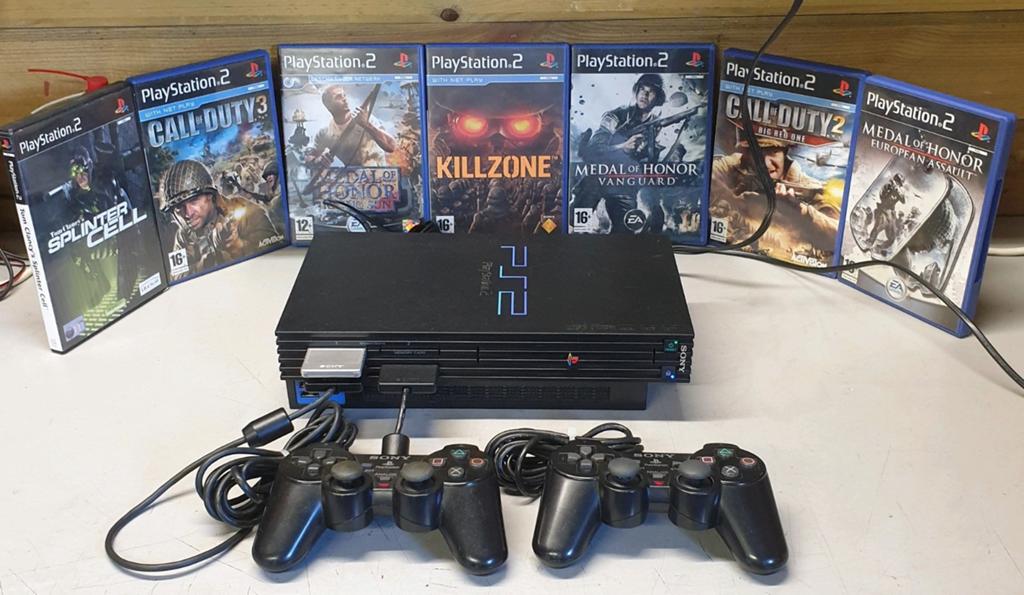 Sony playstation 2 phat met 7 games en 2 controllers, Spelcomputers en Games, Spelcomputers | Sony PlayStation 2, Gebruikt, Met games